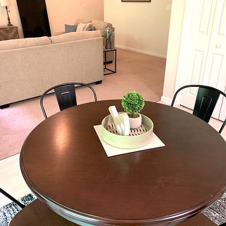Enjoy This Amazing Home With Porch & Grill Near Dt วู้ดสต็อค ห้อง รูปภาพ