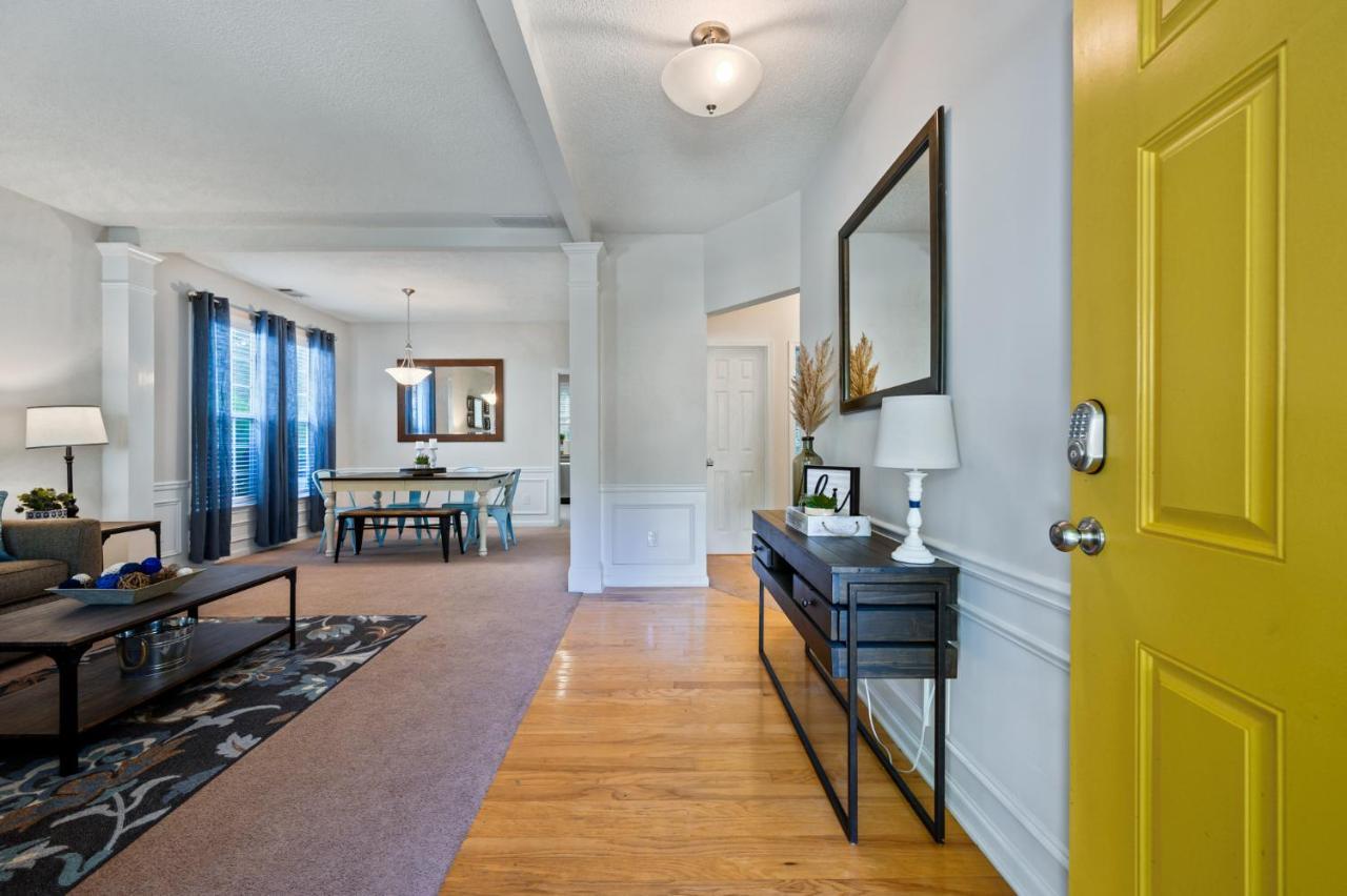 Enjoy This Amazing Home With Porch & Grill Near Dt วู้ดสต็อค ภายนอก รูปภาพ